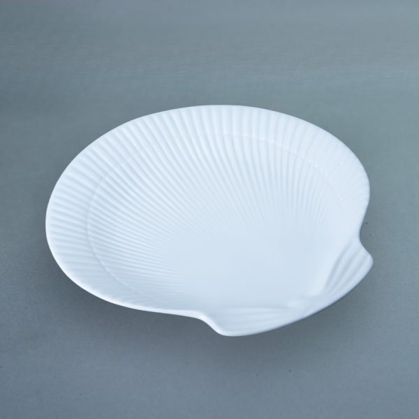 Round Shell Dish 11″ – Stylish White Porcelain Plate - Image 3