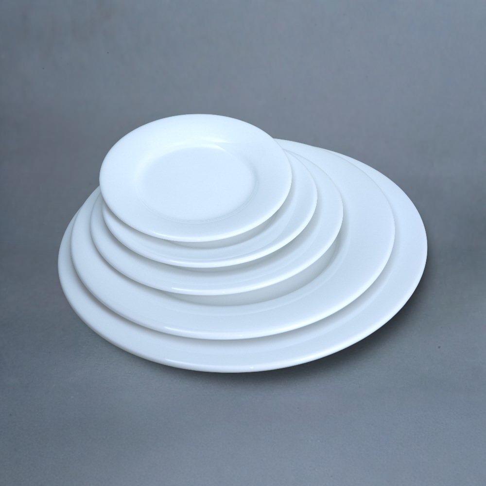 Victoréan Rim Plates in Super White Porcelain